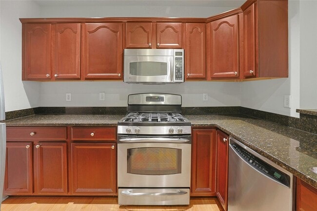 Building Photo - 3216 Leeward Dr