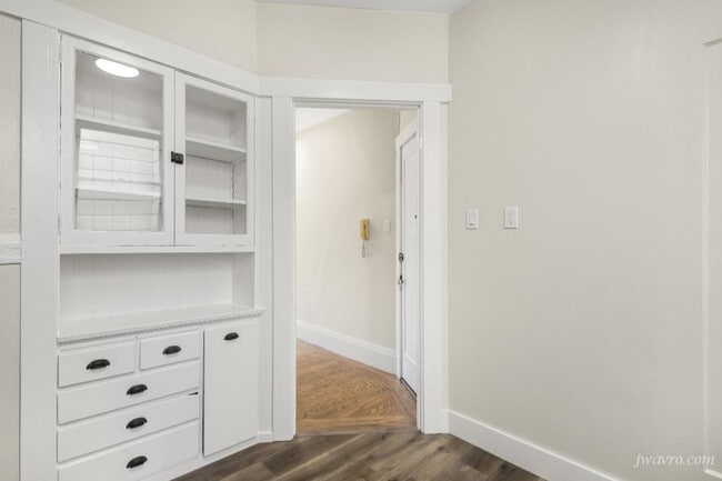 Building Photo - 4320 California St