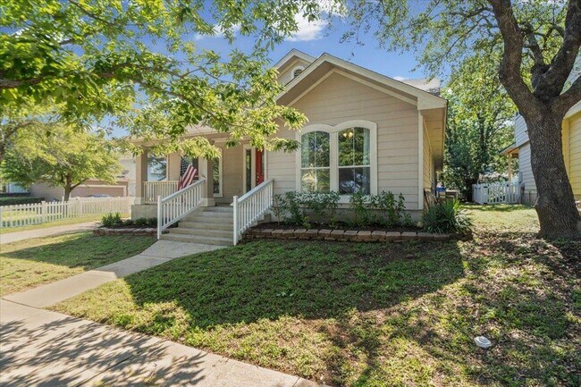Foto del edificio - 317 Bandstand Ln