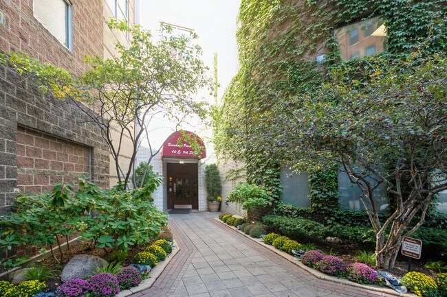 Foto del edificio - 40 E 9th St