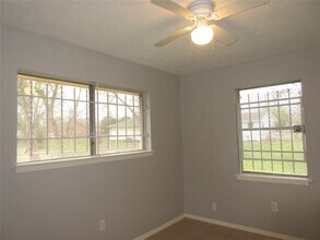 Building Photo - 6601 Nielan