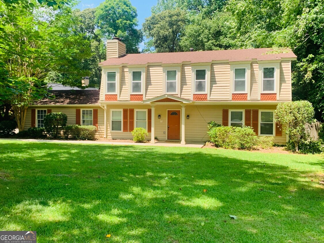 Primary Photo - 400 Pinegate Rd