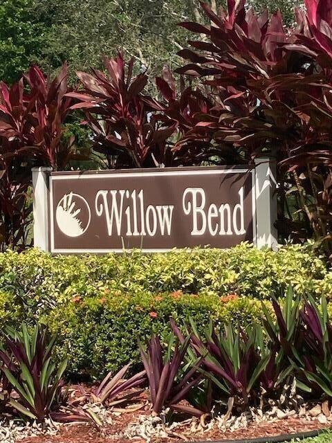 Building Photo - 7916 Willow Springs Dr