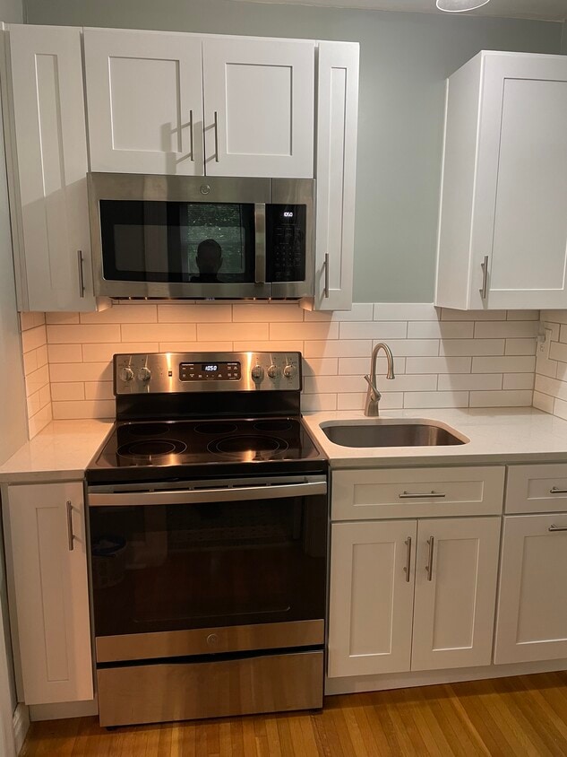 Cocina completa - 323 Bowwood Dr