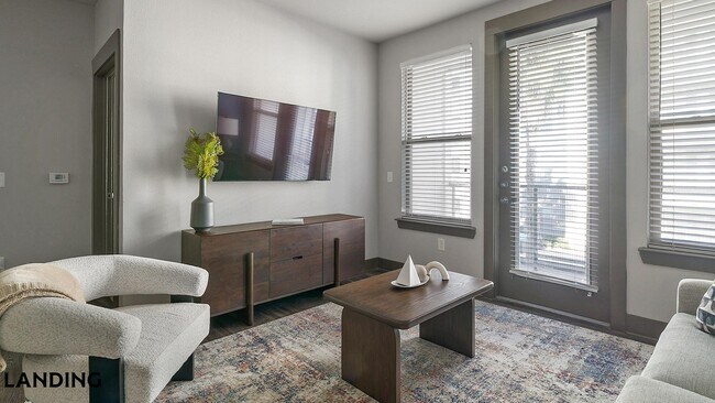 Foto del edificio - 14805 Grisby Rd