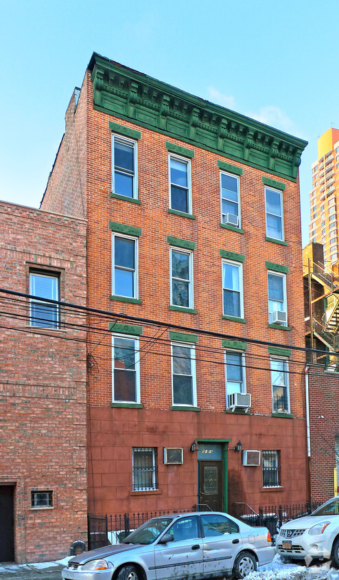 Primary Photo - 516 47th Rd