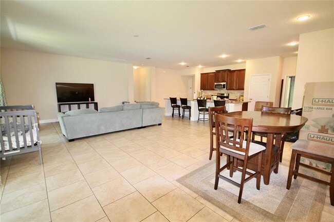 Building Photo - 1073 Cavan Dr