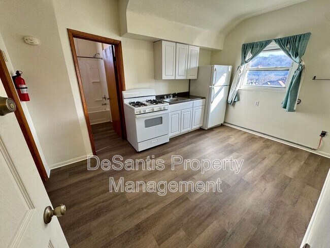 Foto del edificio - 212 N Highland Ave