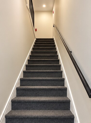 Foto del edificio - 6830 Ridge Ave