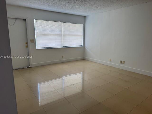 Foto del edificio - 5323 NW 24th St