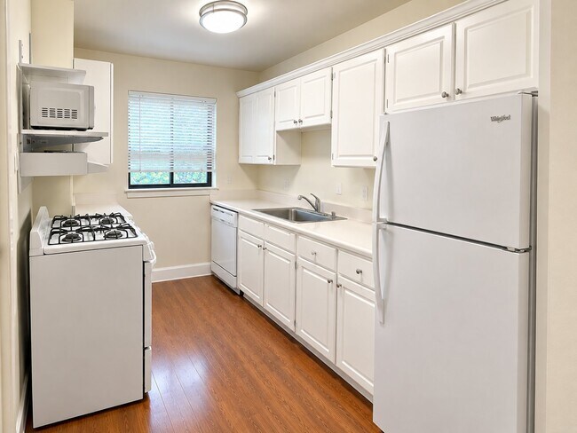 Foto del edificio - 317 3rd St NE