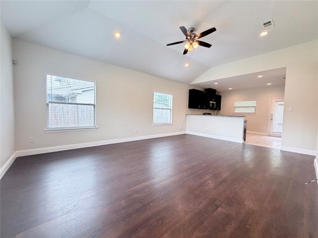 Foto del edificio - 4901 Rimwood Dr