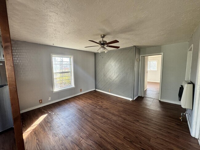 Building Photo - 4998 Byrd Ln