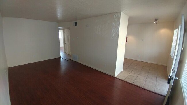 Building Photo - 4207 Mesa Grande Pl SE