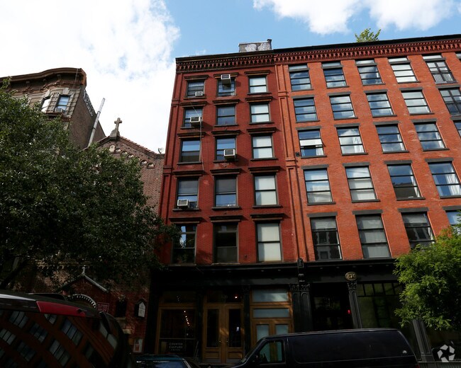 Building Photo - 376 Broome St