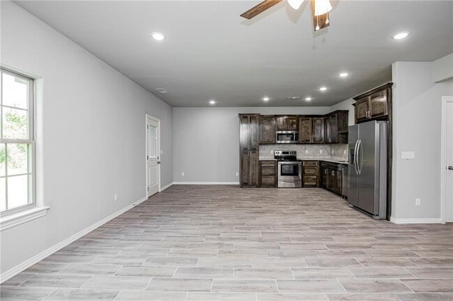 Foto del edificio - 1903 Azlin Pl