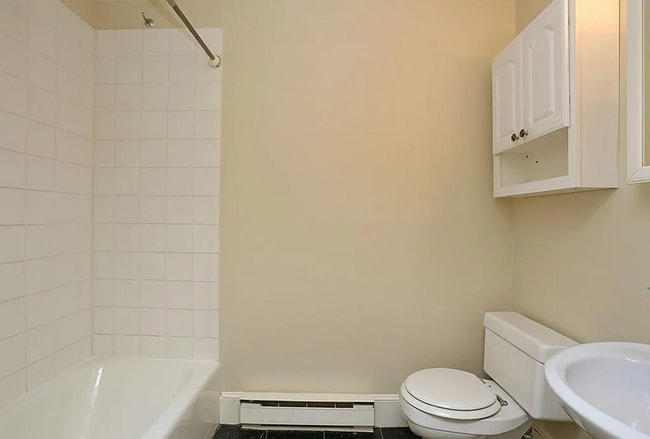 Building Photo - 120 Norway St