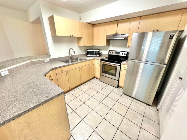 Building Photo - 407 Villa Cir