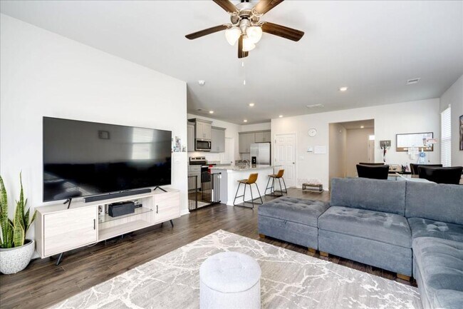 Foto del edificio - 5132 Captain Dr