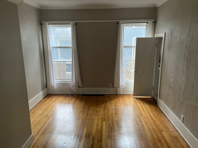 BedRoom 1 - 123 Union Ave NE