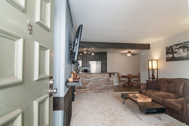 Building Photo - Serra Mesa Charmer! Must See!
