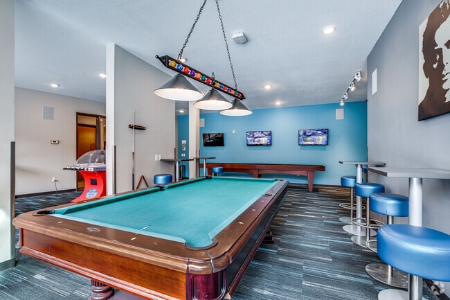 Sala de juegos - The Knoll Dinkytown