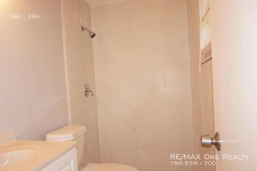 Foto del edificio - 2010 SW 31st Ave