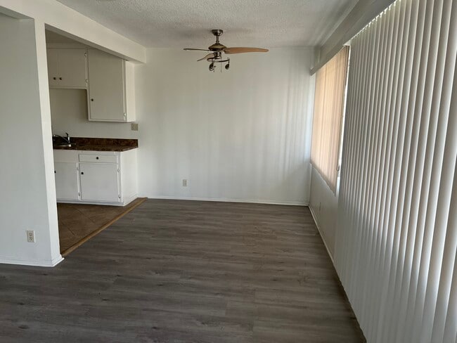 Photo - 335 W 88th St Apartments