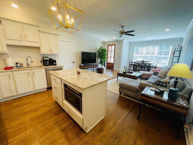 Building Photo - 3BR/3.5BA For Rent