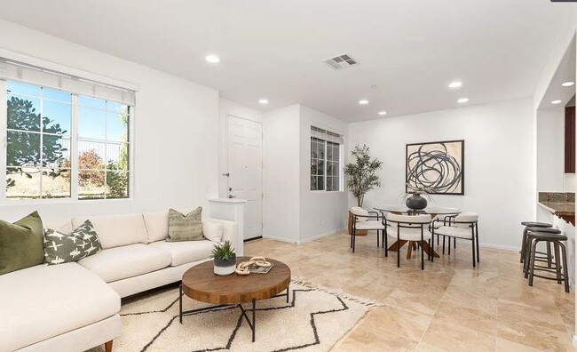 Living room - 6203 Verda Ln