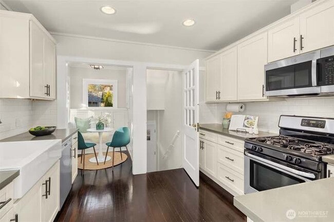 Foto del edificio - 716 N 96th St