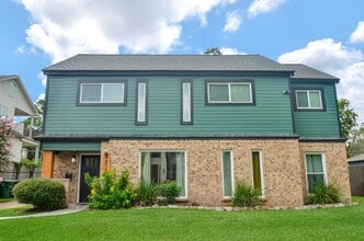 Building Photo - 4315 Fernwood Dr