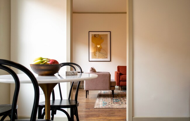 Foto del edificio - 1834 N Cherokee Ave