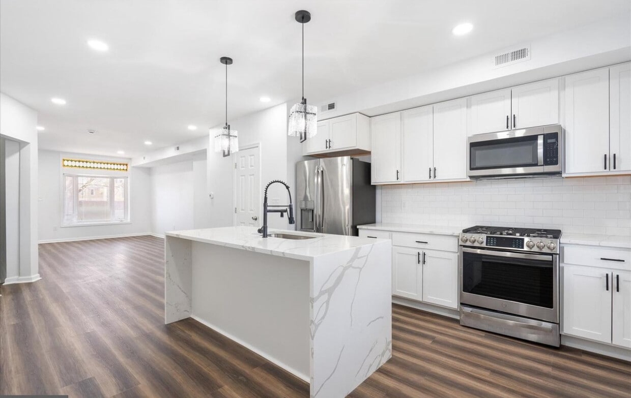 Foto principal - 905 N Linwood Ave