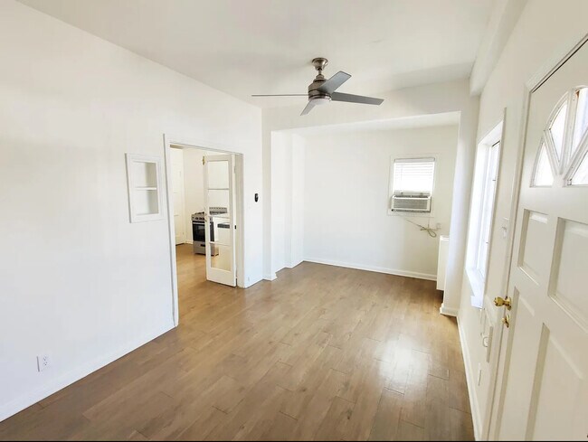Foto del edificio - 1412 S Westmoreland Ave
