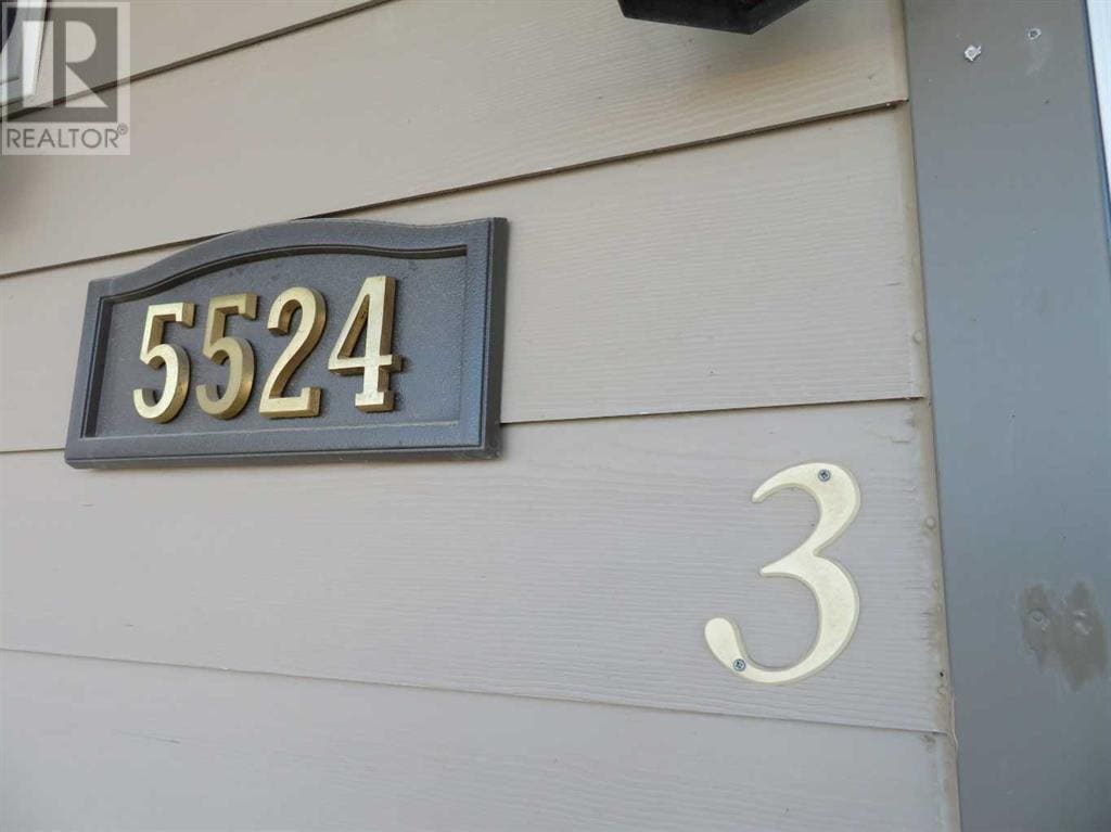 Primary Photo - 5524-49 49 Ave