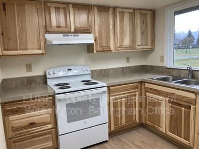 Foto del edificio - 24415 Richards Rd