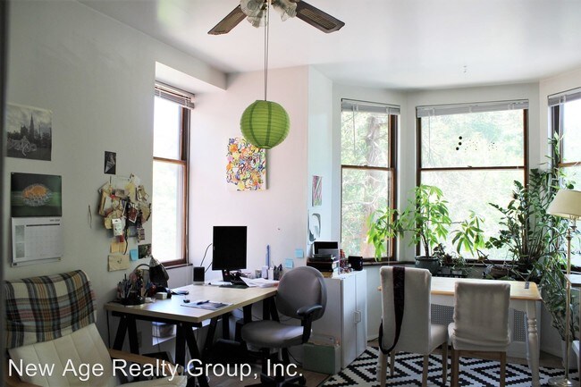 Foto del edificio - 4616 Cedar Ave