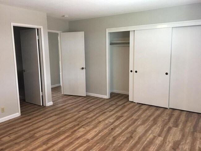 Building Photo - 3 bedroom in Redwood City CA 94061