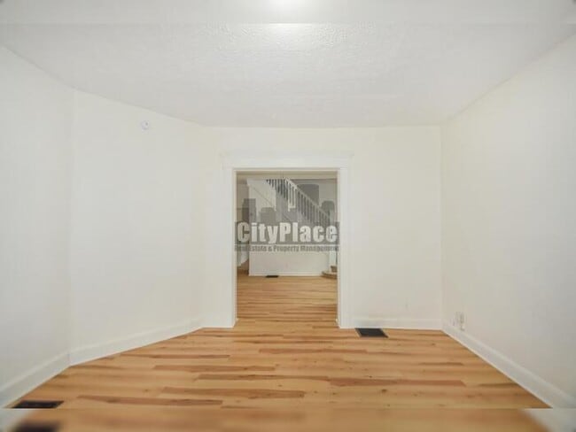 Foto del edificio - 413 N Oxford St