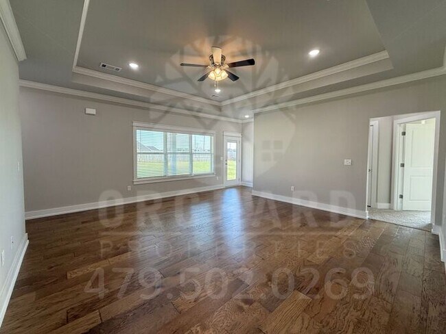 Building Photo - Henley 3 | Duplex in Siloam Springs!