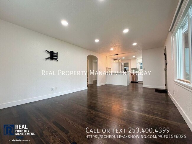 Foto del edificio - 1627 112th St S