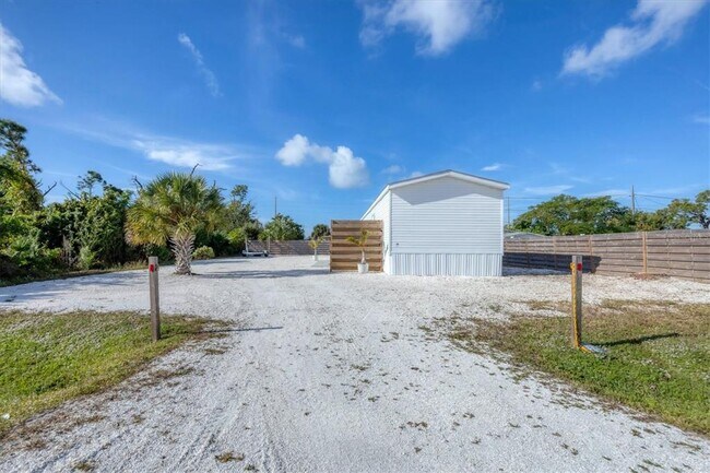 Foto del edificio - 3230 Smith St