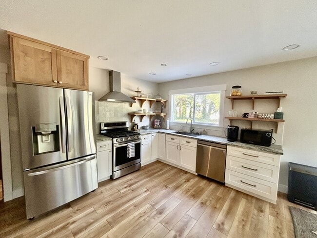 Foto del edificio - 7561 Hannegan Rd