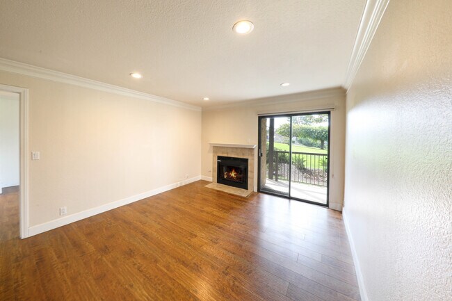Living Room - 25601 Indian Hill Ln