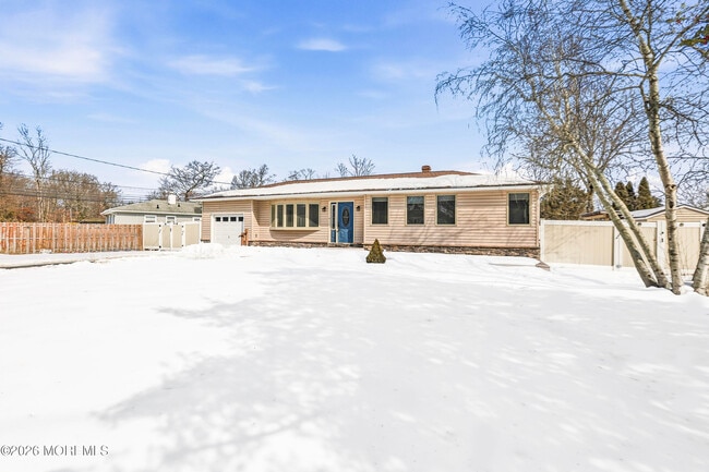 Building Photo - 1057 Savannah St