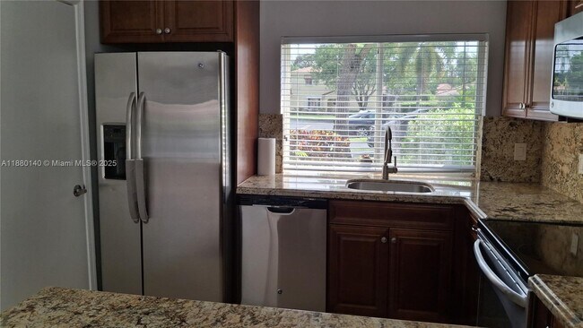 Foto del edificio - 671 Deer Creek Corona Way
