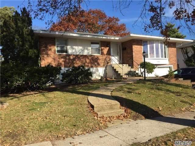Primary Photo - 500 Golf Ct