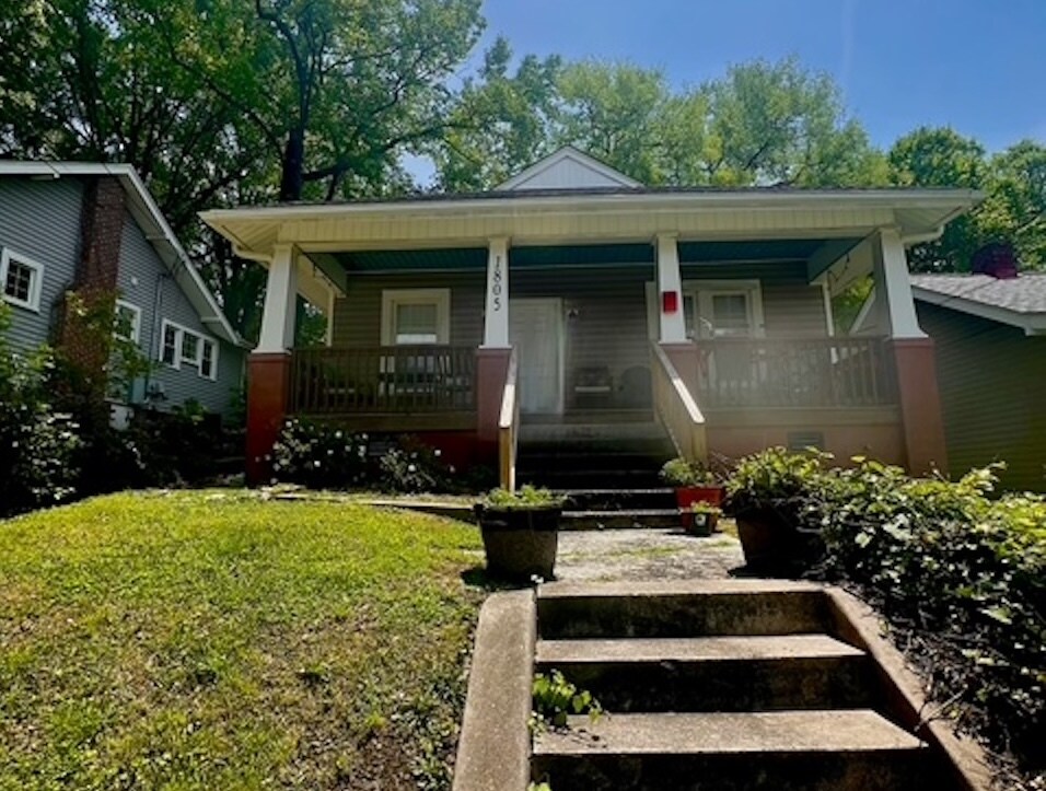 Primary Photo - 1805 Walker Ave