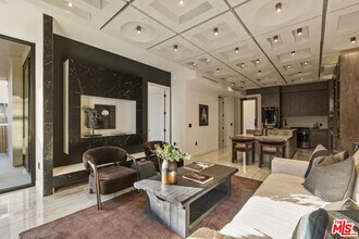 Building Photo - 1021 N Ogden Dr